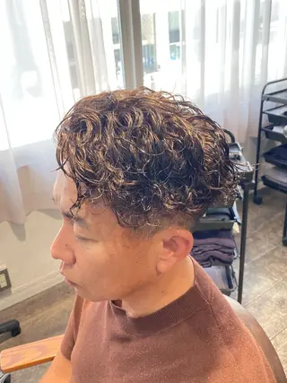 ショート パーマ メンズ 江﨑 翔のヘアスタイル