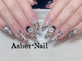 ネイル Asher-Ena 🧸のネイルデザイン