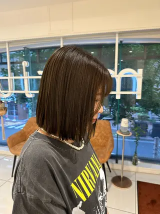 ショート カラー ヘアアレンジ タイトボブ個性派カラ ーAKANEのヘアスタイル