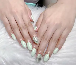 ネイル 小島 阿佑美のネイルデザイン