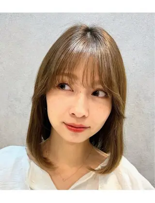 ミディアム カラー 仲宗根 綾のヘアスタイル