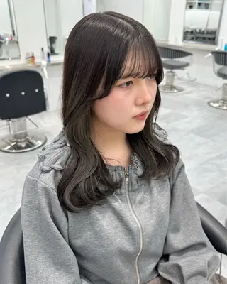 セミロング カラー ParveMix￤ 大賀さつき🍨🤍のヘアスタイル
