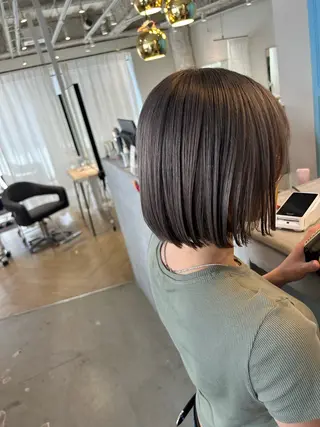 ショート カラー AVANCE.なかもず所属・砂野 真璃奈のヘアスタイル