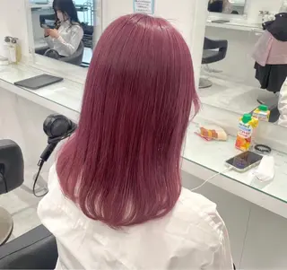 セミロング カラー ヘアアレンジ 原宿🫧失敗しない初 ブリーチ🫧ピンクのヘアスタイル