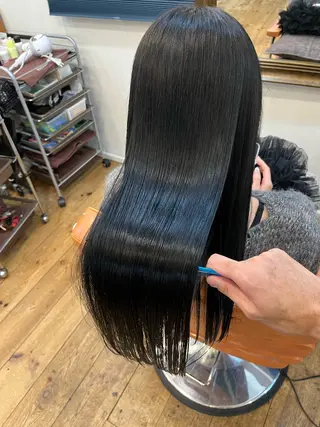 ロング ⚪️髪質改善 縮毛 店長 コウ⚪️のヘアスタイル