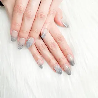 ネイル 柏瀬 来夏のネイルデザイン