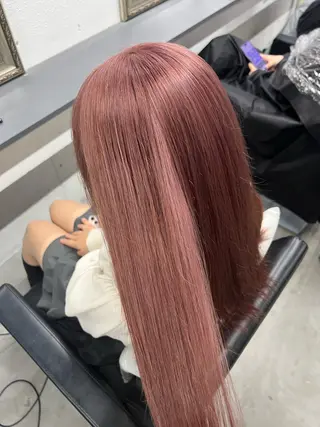 セミロング ハイトーンカラー 坂本 翼のヘアスタイル