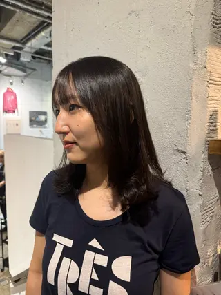 ミディアム NORA Journey所属・ブリーチカラー/ブロ ンドレイヤーカットのヘアスタイル