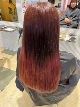 ロング カラー ☘️折戸結菜☘️ ハイトーンカラーのヘアスタイル