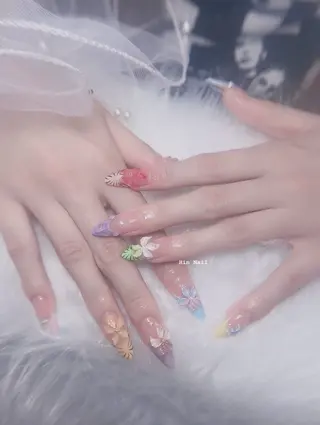 ネイル Hin Nail Osaka所属・Hin Nailsのネイルデザイン