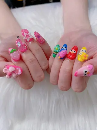 菲菲ネイルサロン所属・FF フィフィネイルサロンのネイルデザイン