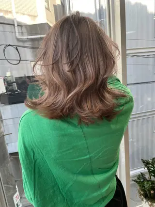 ミディアム カラー 💜ハイトーン💛 マジカルかいちゃんのヘアスタイル