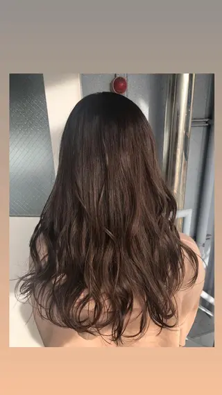 ロング カラー Ate by little所属・青木 梢のヘアスタイル