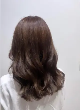 セミロング カラー 🫧ぷる艶カラー🫧 Yuubi🦩のヘアスタイル