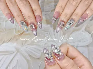 ネイル ✨Nailsalon Vi+✨のネイルデザイン