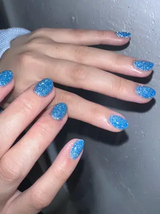 ネイル ♱˖⁺ 𝒎𝒐𝒑𝒊 ⁺のネイルデザイン