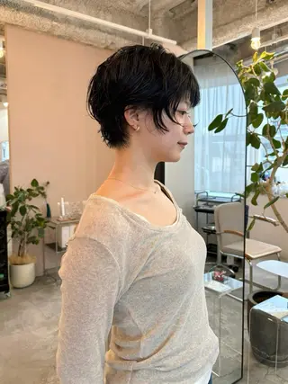 ショート パーマ 林　蓮／レイヤー /透明感カラーのヘアスタイル