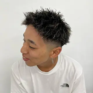 ショート カラー パーマ 豊崎 佑輔のヘアスタイル