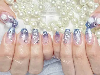 ネイル Queening 🦋のネイルデザイン