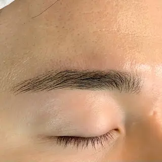 アイブロウ Jr ﾈｲﾘｽﾄ yukiのネイルデザイン