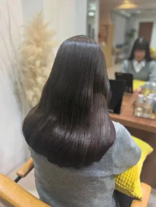 ロング yuzua/オリーブ /透明感/レイヤーのヘアスタイル