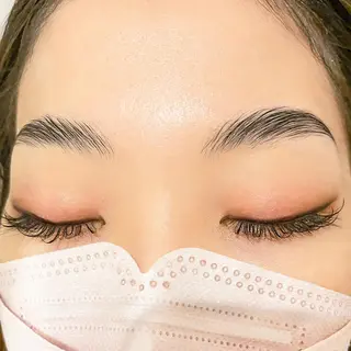 アイブロウ Mayumi. Uのマツエク・マツパデザイン