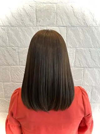 ミディアム カラー IVERA二刀流⚔️ 横野圭⚔️のヘアスタイル