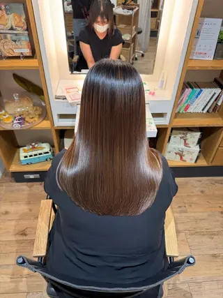 セミロング afloatkobe所属・美髪/髪質改善 川口凌弥のヘアスタイル