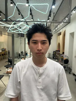 パーマ メンズ fifth 安次富　泰雅のヘアスタイル