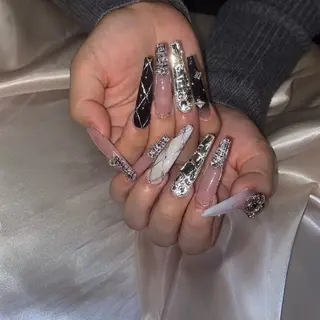 ネイル la vie  Luire所属・la vie Luire ｱｽｶのネイルデザイン