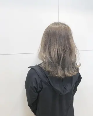 ミディアム レイヤー×縮毛矯正 深見 拓のヘアスタイル