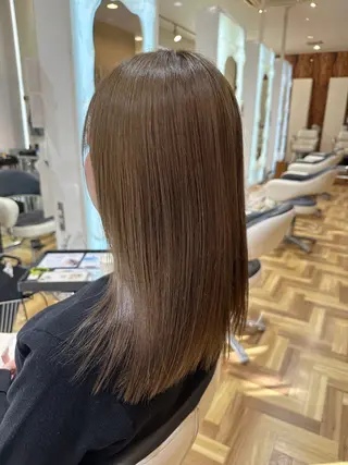 ロング 金沢 広美のヘアスタイル