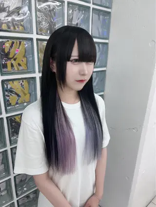 ロング 三尾 樺緒のヘアスタイル