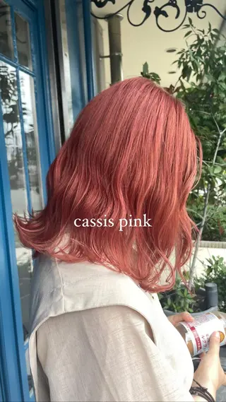 カラー 栗林 茉那のヘアスタイル