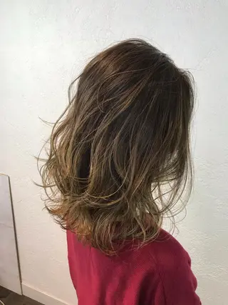 ミディアム カラー デザインカラー🌈 高木リョウのヘアスタイル