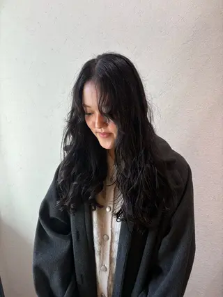 セミロング 🧵個性派/横浜パー マ/暖色/ミミのヘアスタイル