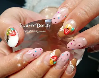 ネイル 小顔と腸の専門店 ラクーラビューティのエステ・リラクイメージ