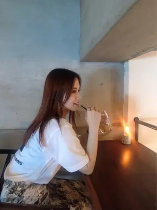 ロング カラー 佐藤 永夏のヘアスタイル