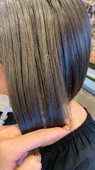 ショート カラー 吉原 由菜のヘアスタイル