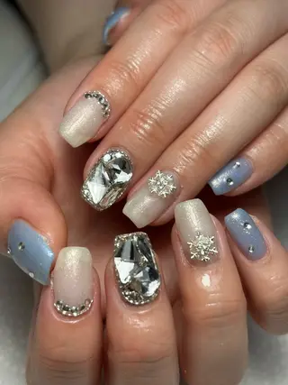 ネイル ✴︎ Delightのネイルデザイン