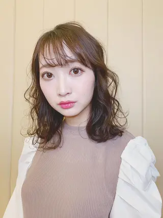 ミディアム カラー 福森 みずきのヘアスタイル