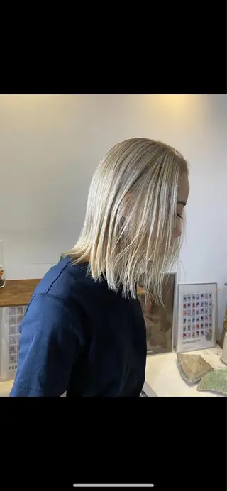 ロング カラー 柔らかストレートと ツヤカラー/和田陽向のヘアスタイル