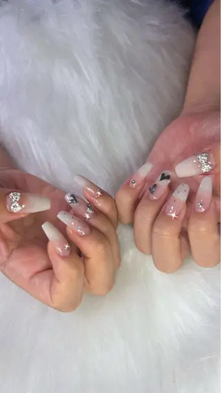 ネイル OPHELIA 𓃛のネイルデザイン