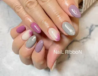 ネイル ネイルリボン 受付スタッフのネイルデザイン