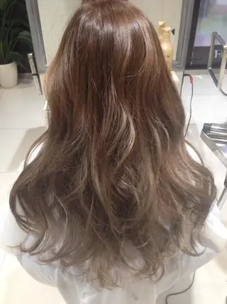 セミロング ロング カラー ✨艶髪✨透明感✨ 山内大樹のヘアスタイル