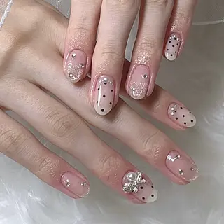 ネイル シュシュ 🎀 girly nailのネイルデザイン