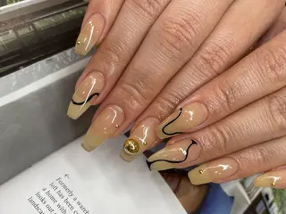 ロング écrin所属・kouno megumiのネイルデザイン