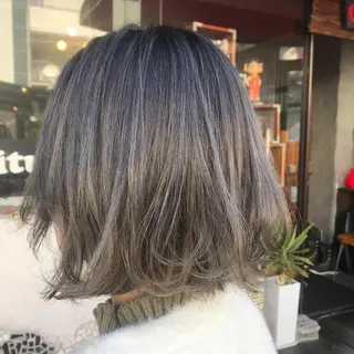 ミディアム カラー 玉木 育実のヘアスタイル