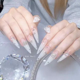 ネイル HIN NAILのネイルデザイン