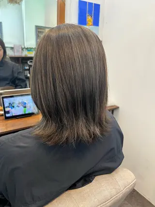 ミディアム カラー si6【シーム】 小田みきのヘアスタイル